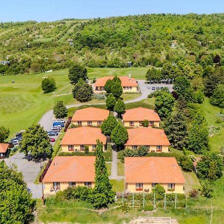 Golf Hotel Austerlitz エクステリア 写真