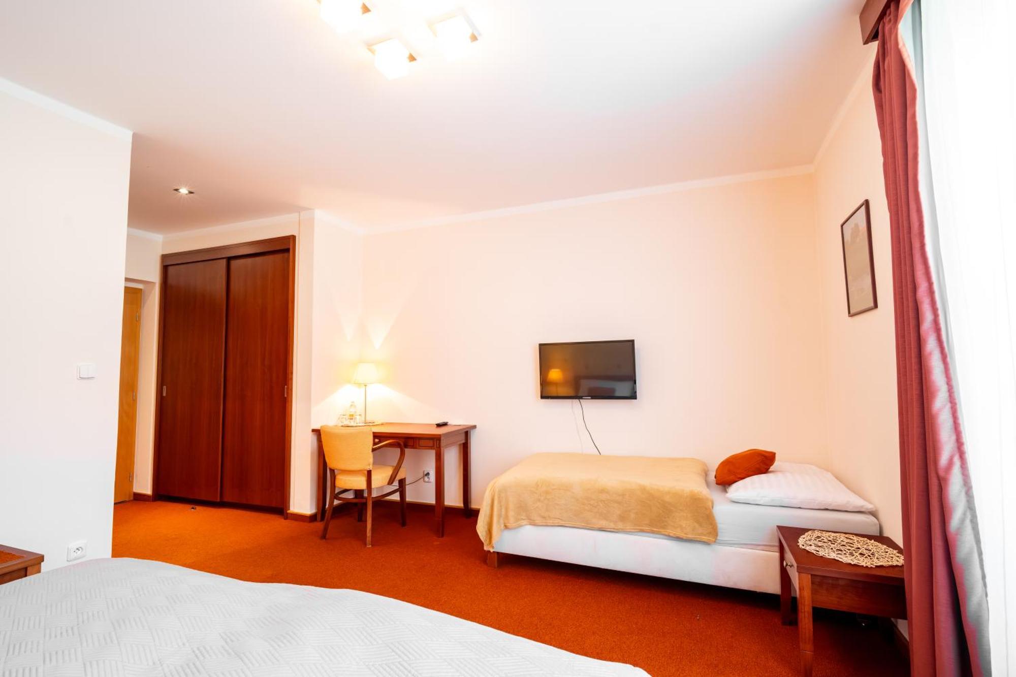 Golf Hotel Austerlitz エクステリア 写真